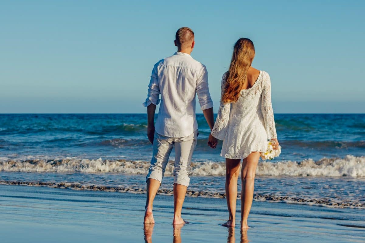 couple plage mer - Adamkontor - Piaxabay
