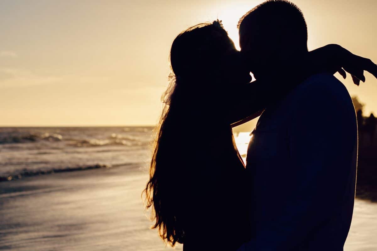 couple plage Docteur Tamalou